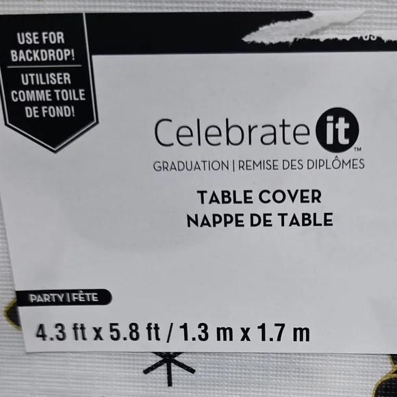 GRADUATION TABLE COVER OR BACKDROP - Picture 2 of 3